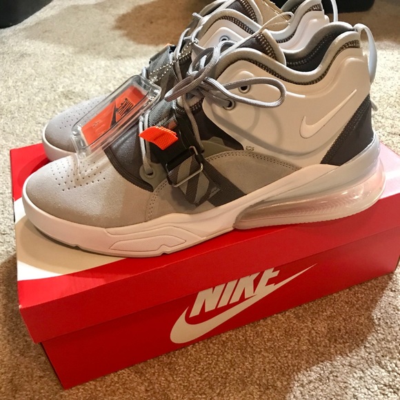 Other - Nike Air Force 270